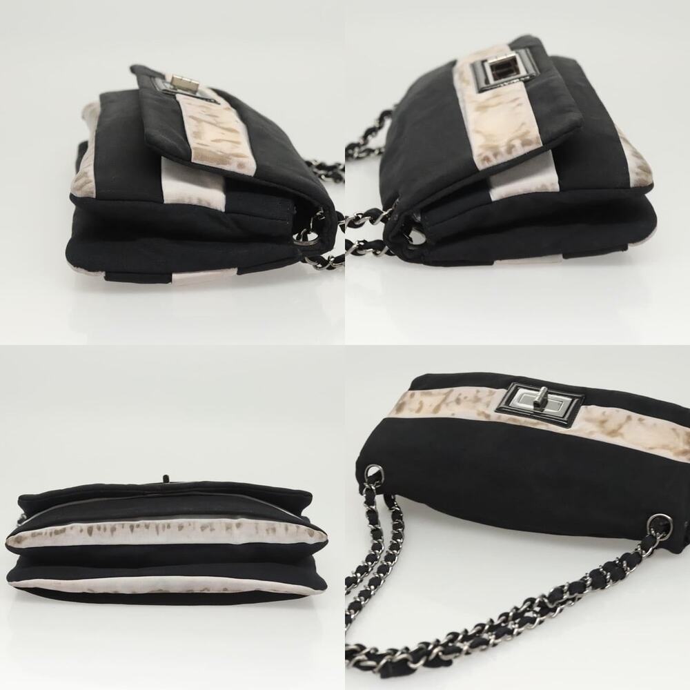 Chanel Chain Shoulder Bag - Picture 3 of 8